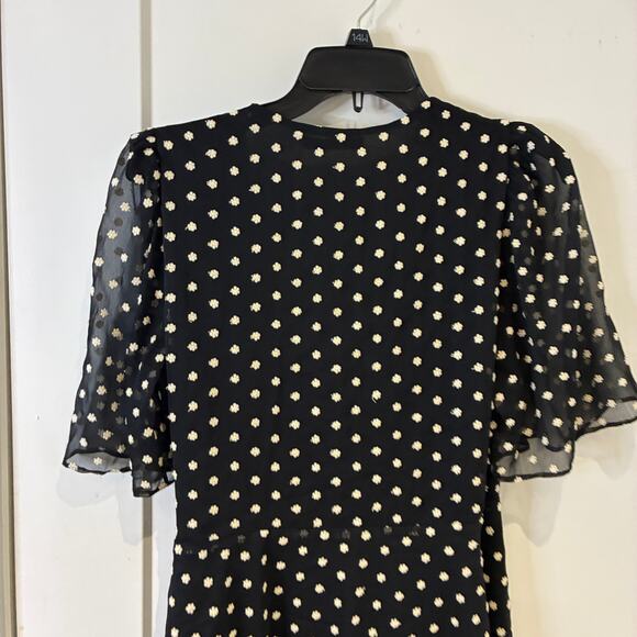 Alice + Olivia Black and White Floral Embroidered Sandra Wrap Dress Sz 6 - Picture 5 of 12